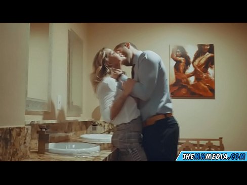 ❤️ Kiedy biuściasta blondynka uwodzi cię w publicznej toalecie ☑ Porno at pl.desixxxtube.ru ❌️